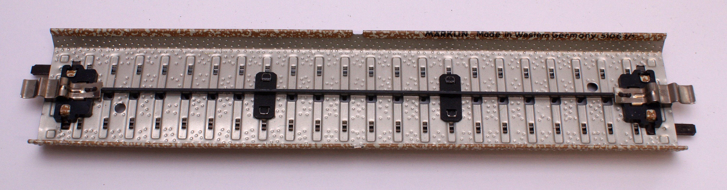 5106 H0 - gerades Gleis 5106 H0 - gerades Gleis