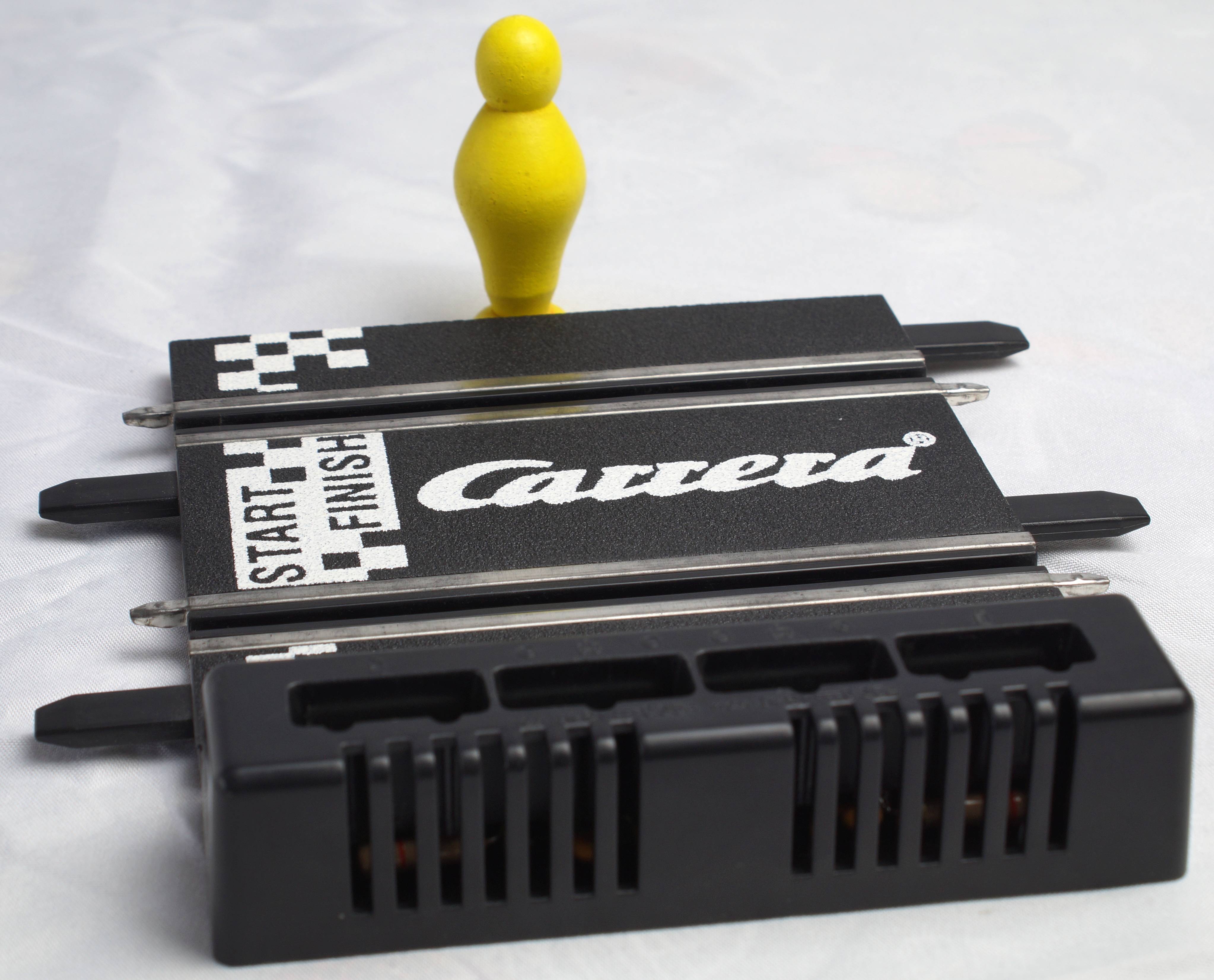 Anschlussschiene mit vier Anschluessen Anschlussschiene mit vier Anschluessen